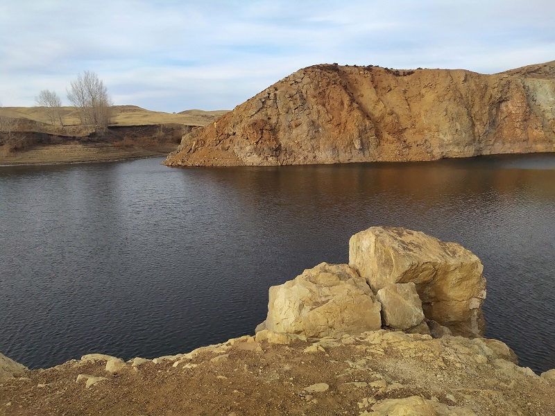 Озеро Забой (Голубой каньон) в Оренбургской области. Фото: ТОЧКИ ПРИТЯЖЕНИЯ УРАЛА / ВКонтакте