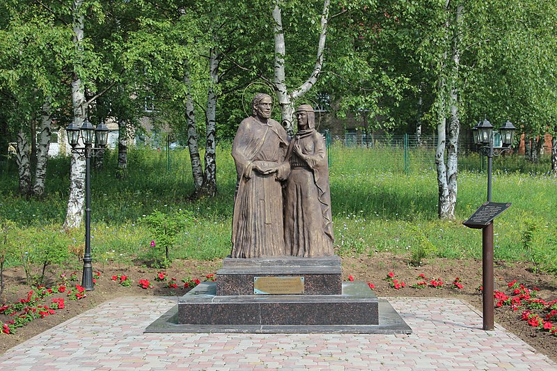 Чернушка, малые города, Пермский край, достопримечательности Урала, памятник Петру и Февронии, сквер Перта и Февронии, Петр и Феврония Муромские, семейный парк,