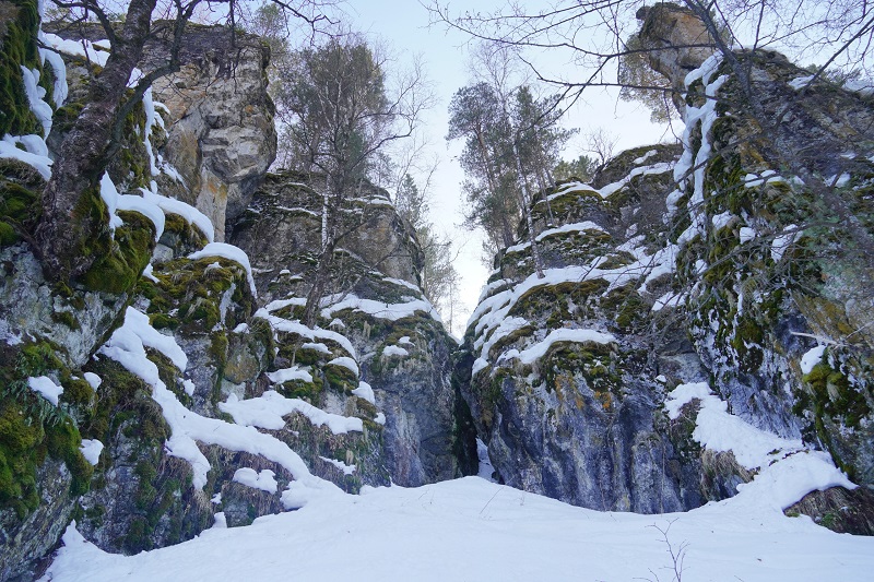 Достопримечательности Челябинской области: Ваняшкинские притесы и пещеры на реке Ай. Фото: Сергей Аверченко / ВКонтакте