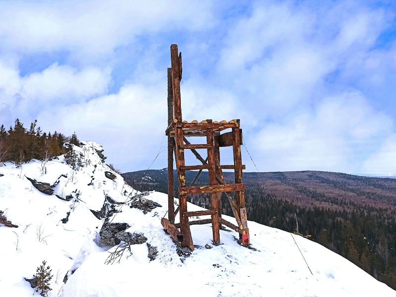 Достопримечательности Свердловской области - смотрон в районе горы Шунут и Старик-камень. Фото: ТОЧКИ ПРИТЯЖЕНИЯ УРАЛА / ВКонтакте