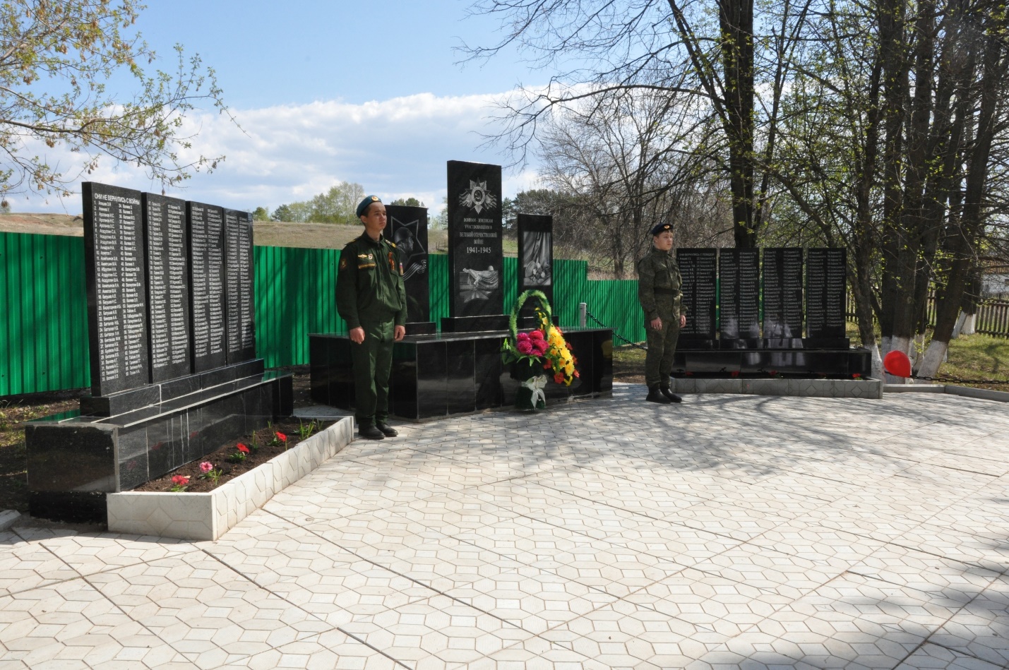 Открытие Памятника воинам-землякам в селе Тюрюш Буздякского района Башкортостана