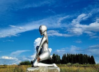 Аномальные и загадочные зоны на Урале и в России. Дональд Трамп и инопланетяне Дональд Трамп и инопланетяне. Аномальные и загадочные зоны на Урале и в России. Фото: Марина Чеботаева