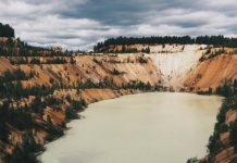 Затопленные карьеры около поселка Западная Майгашля