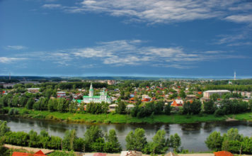 Пермь, Пермский край, интересное на Урале, рекорды Урала, Николай Кузнецов, Чердынь, старейший город Урала, Соликамск, солеваренный завод, Кунгур, Кунгурская ледяная пещера, чайная столица, Нытва, Прикамье, ледяная пещера, Молебский треунольник, Молебская аномальная зона, памятник инопланетянину, Молебка, Ординская пещера, Нытвенский историко-краеведческий музей, Музей ложки