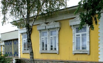 Лысьвенский музей, Дом графа Шувалова и лысьвенская эмаль