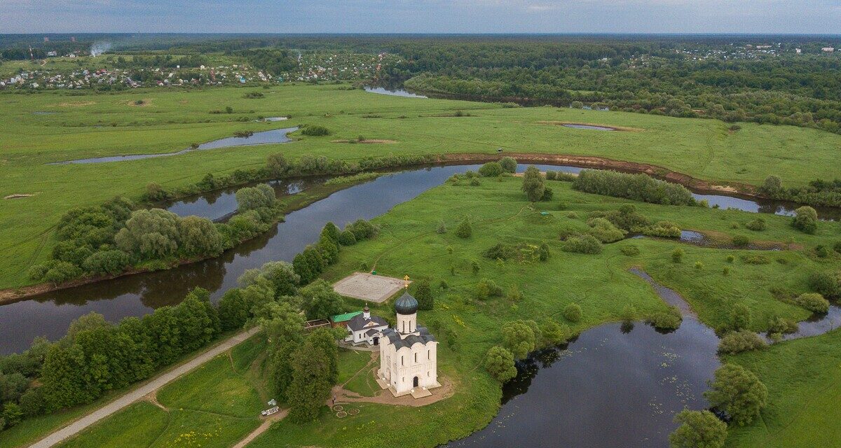 Покрова на Нерли с высоты
