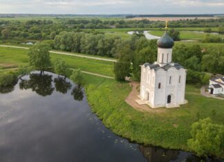 Покрова на Нерли с высоты