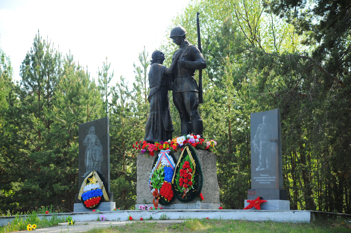 Памятник «Наказ матери», отлитый на Каслинском заводе, считается редким