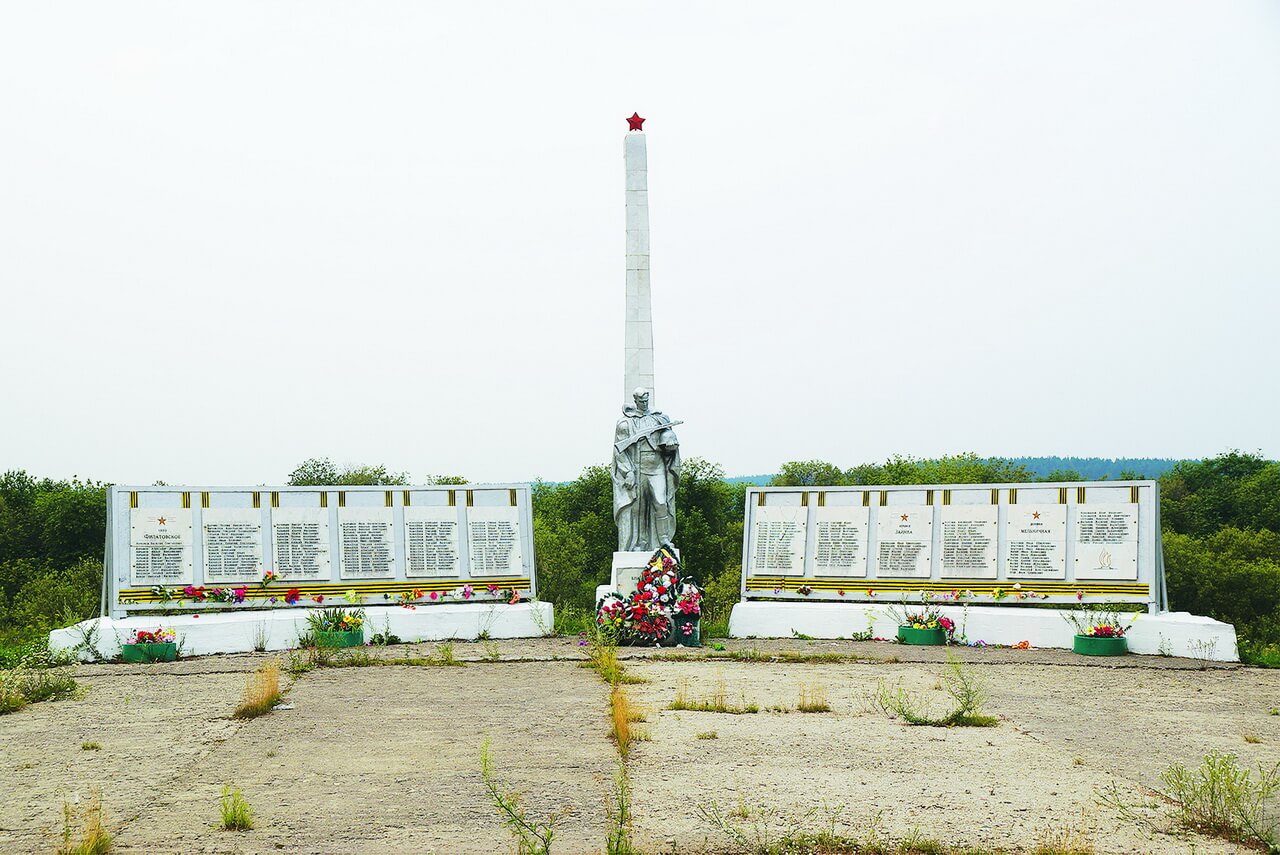Памятники героям Великой Отечественной войны в Сухоложье