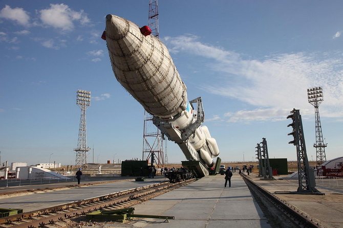 Ракета-носитель "Протон-М" с российским спутником. Автор фотографии: Researcher UFO