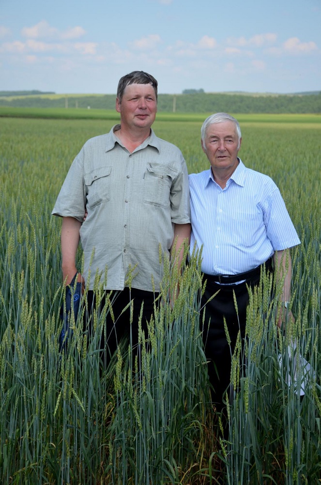 Воробьевы (отец и сын): Владимир Александрович (справа) и Александр Владимирович (слева)