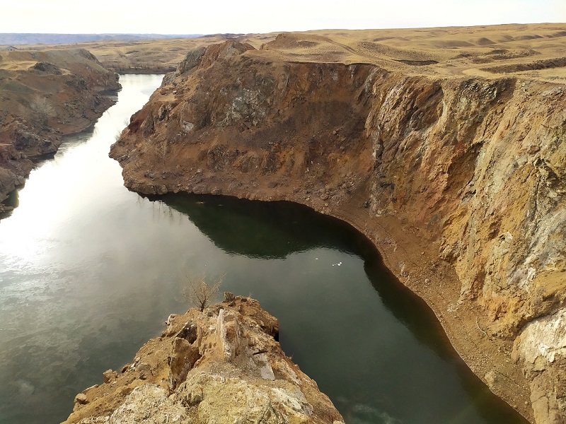 Озеро Забой (Голубой каньон) в Оренбургской области. Фото: ТОЧКИ ПРИТЯЖЕНИЯ УРАЛА / ВКонтакте