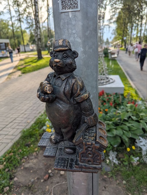 Медведик-рабочий