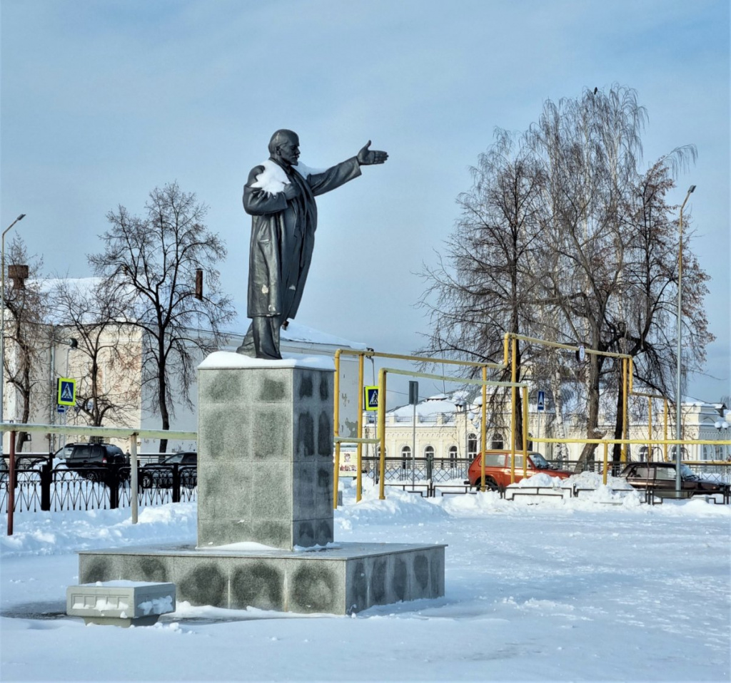 поселок верх нейвинский площадь