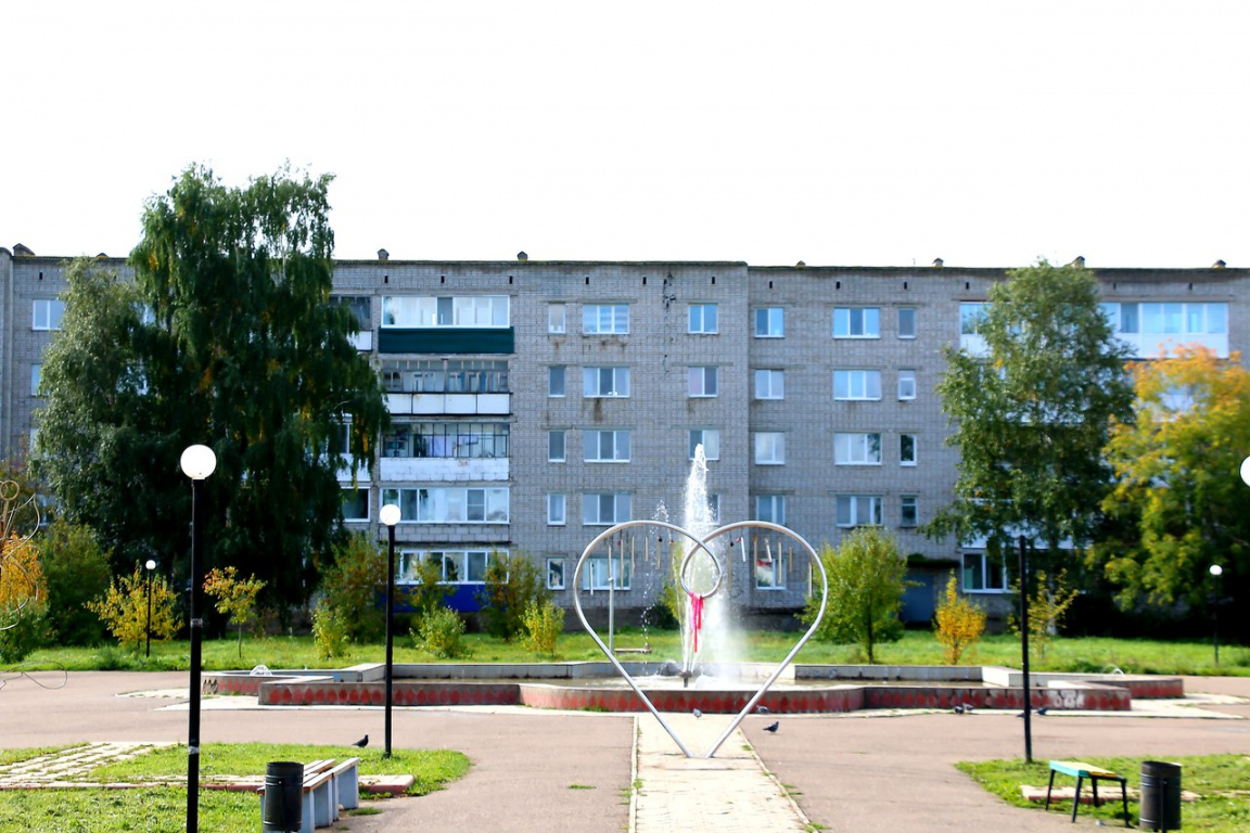 Город Оса, Дворец культуры, Зимний сад и Рапсодия любви