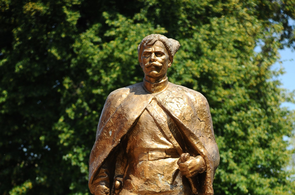 Памятник Чапаеву в Чишмах