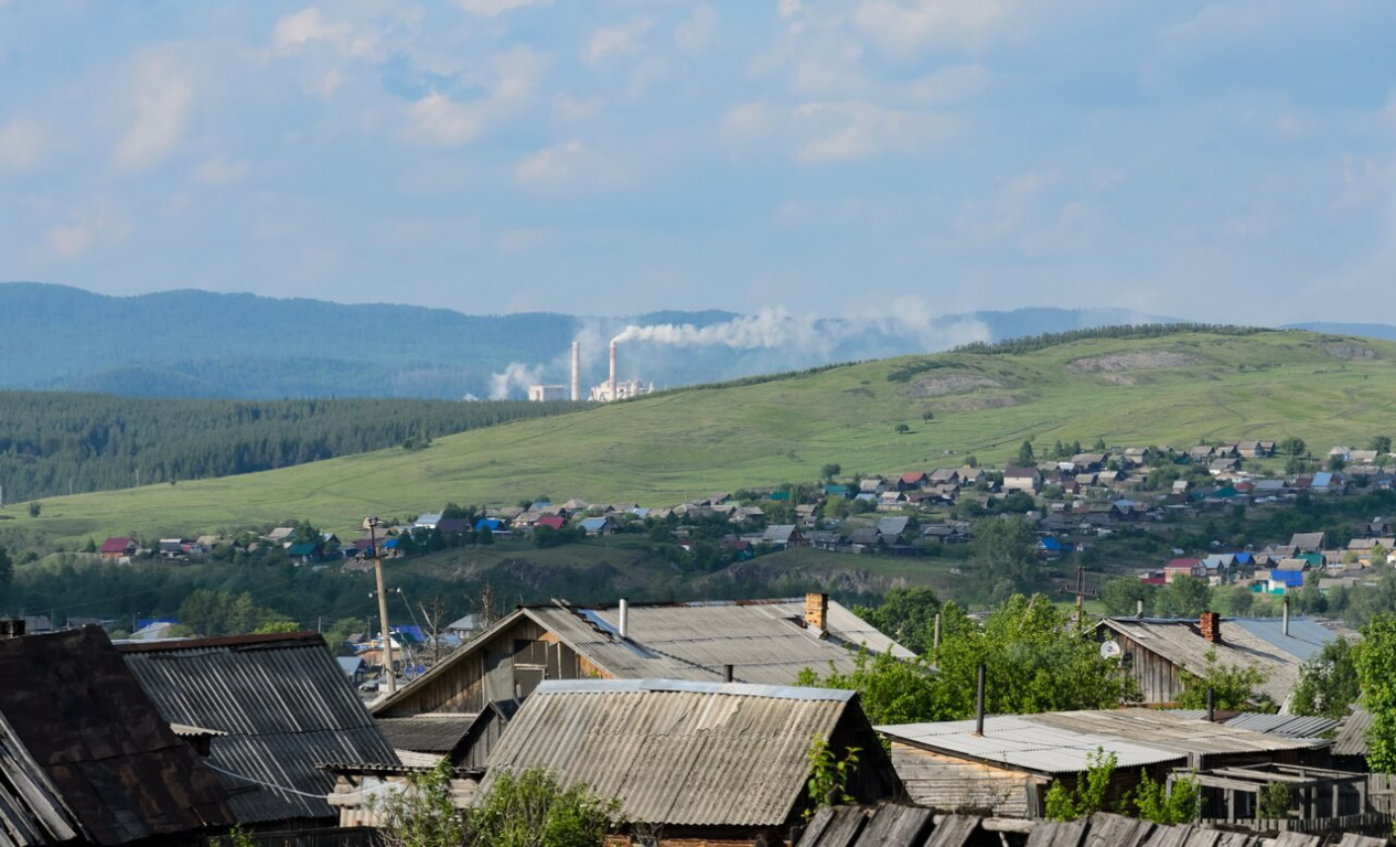 Катав-Ивановск, дымит цементный завод
