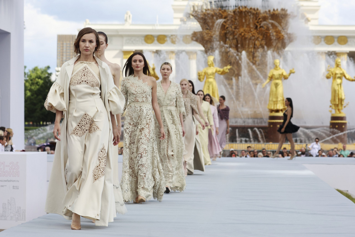 Yankovich inga, Московская неделя моды, ВДНХ