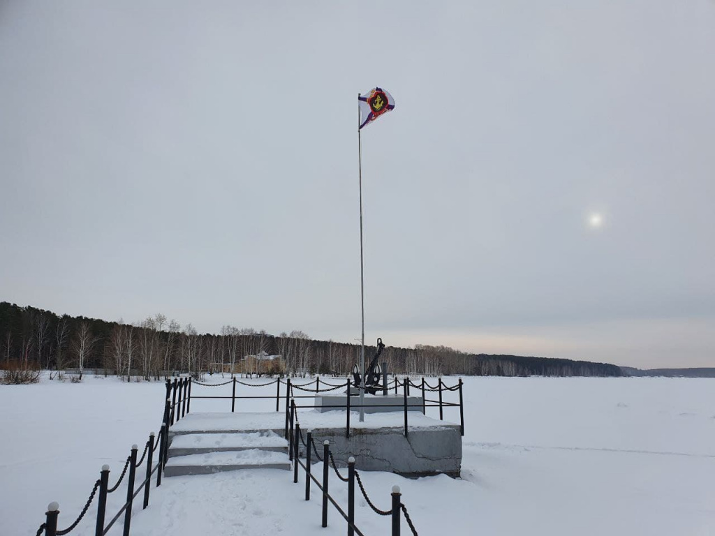 Памятник морякам