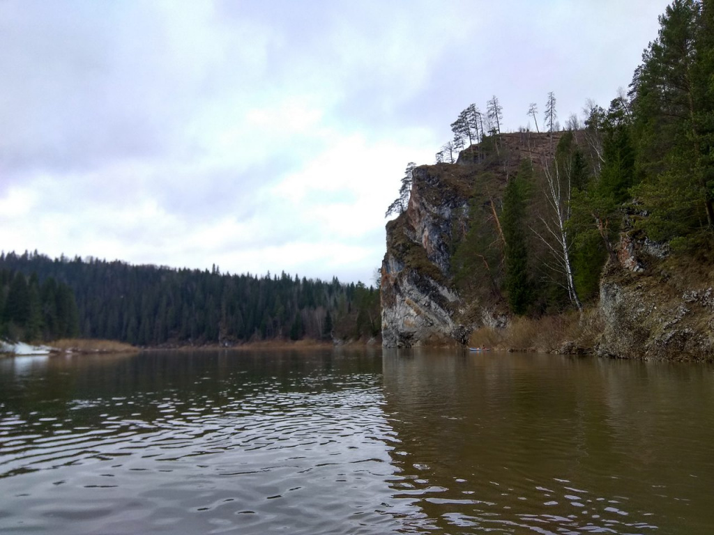 Красный камень
