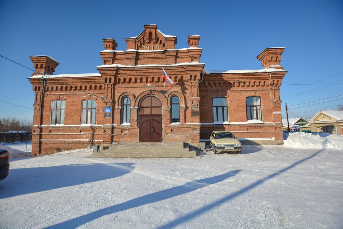 Краснокирпичное общественное здание, Камышлов, Свердловская область