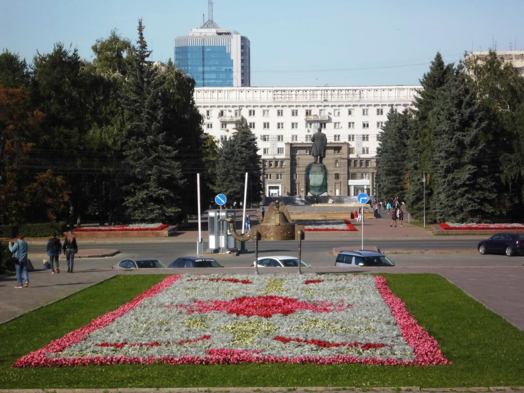 Площадь Революции, Челябинск